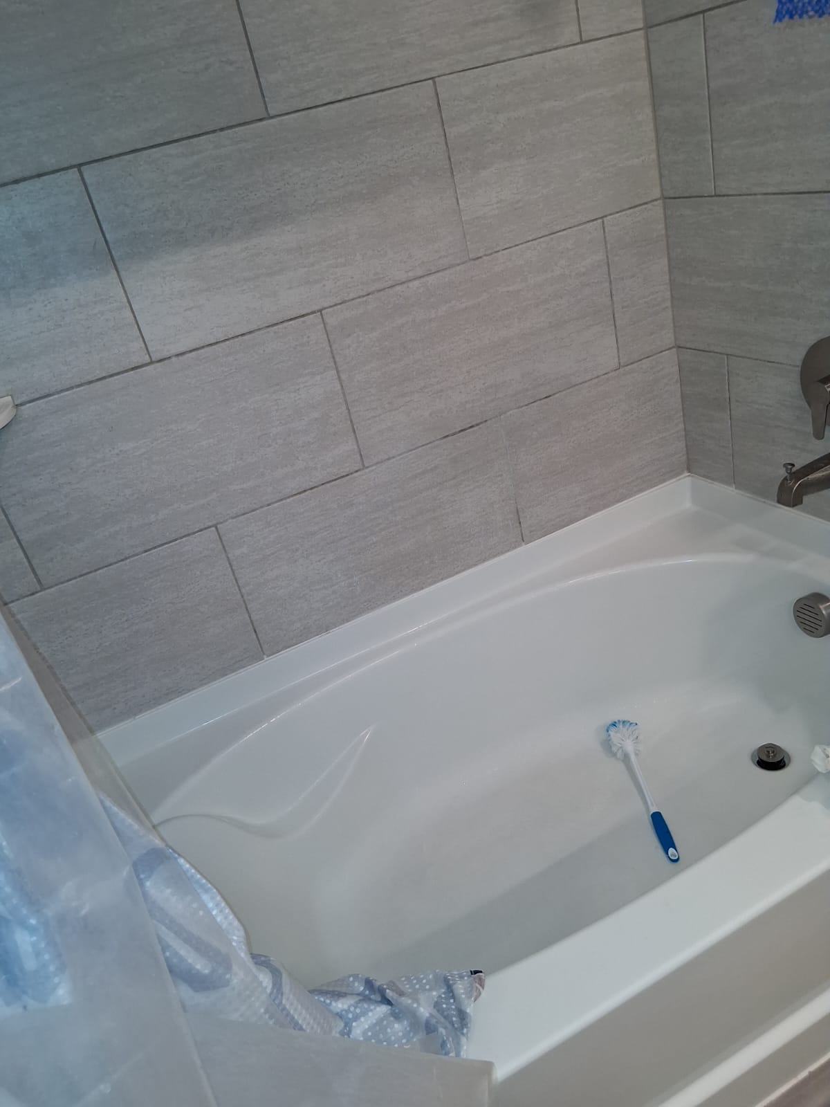 Countertop & Glass Mirror Detailing
